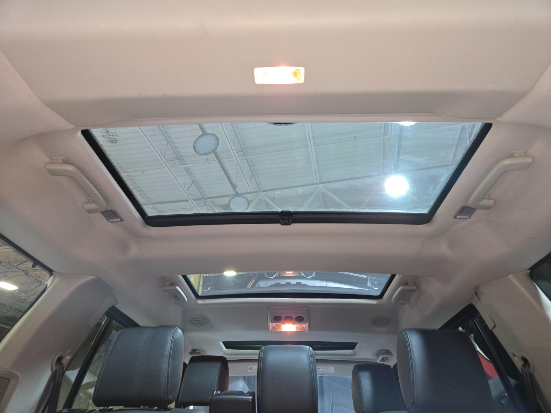 2015 Land Rover LR4 HSE LUX