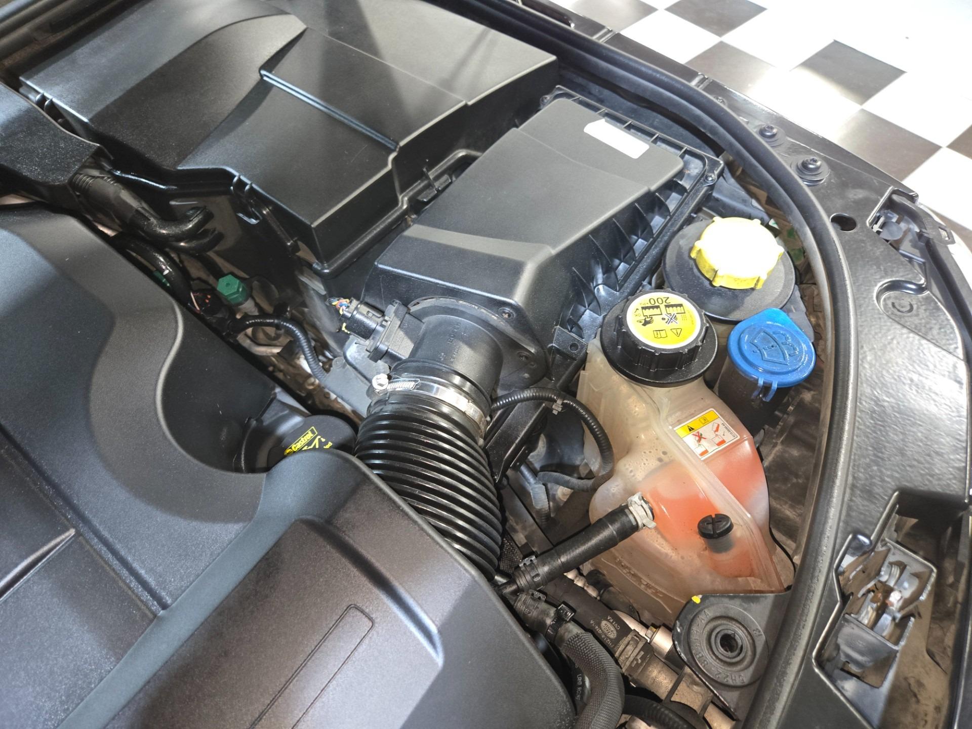 2015 Land Rover LR4 HSE LUX