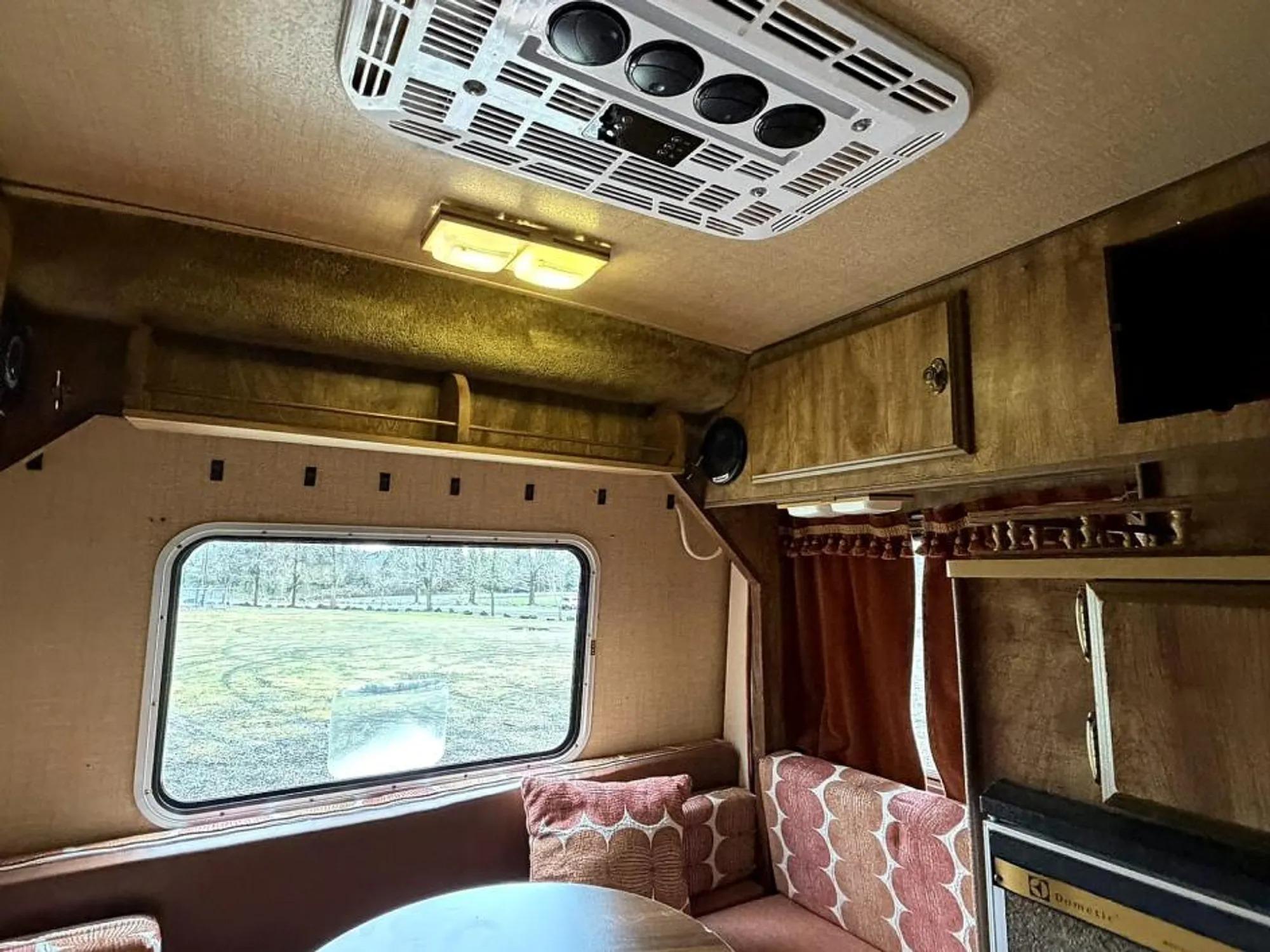 1984 Nissan Sunrader