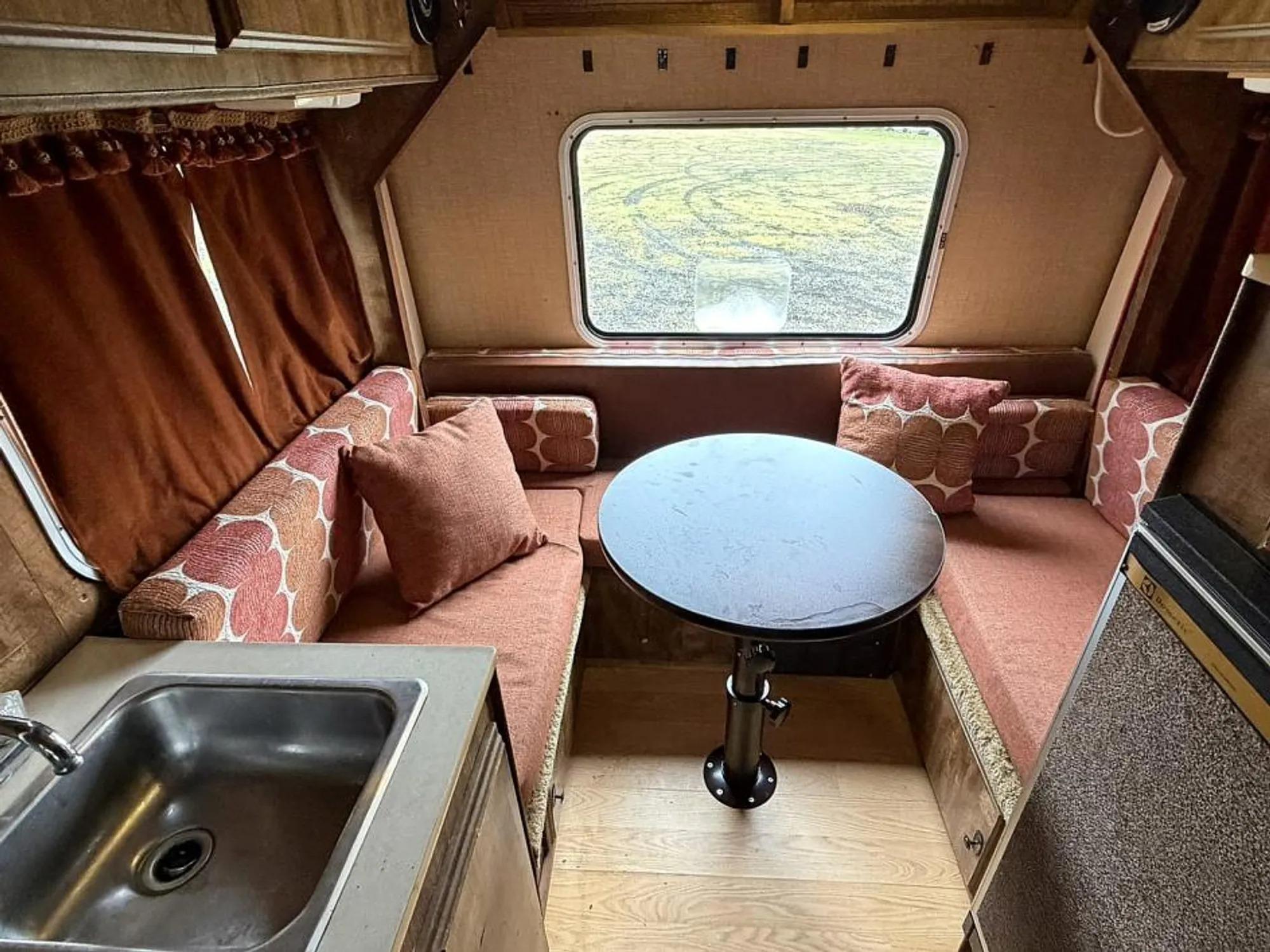 1984 Nissan Sunrader