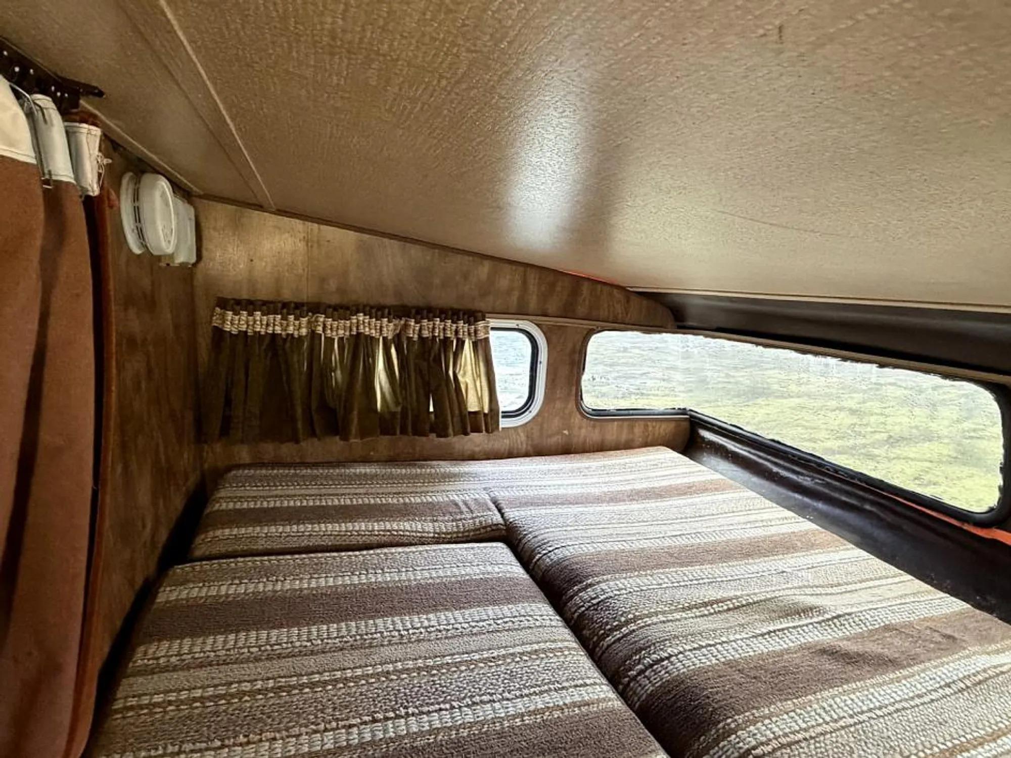 1984 Nissan Sunrader