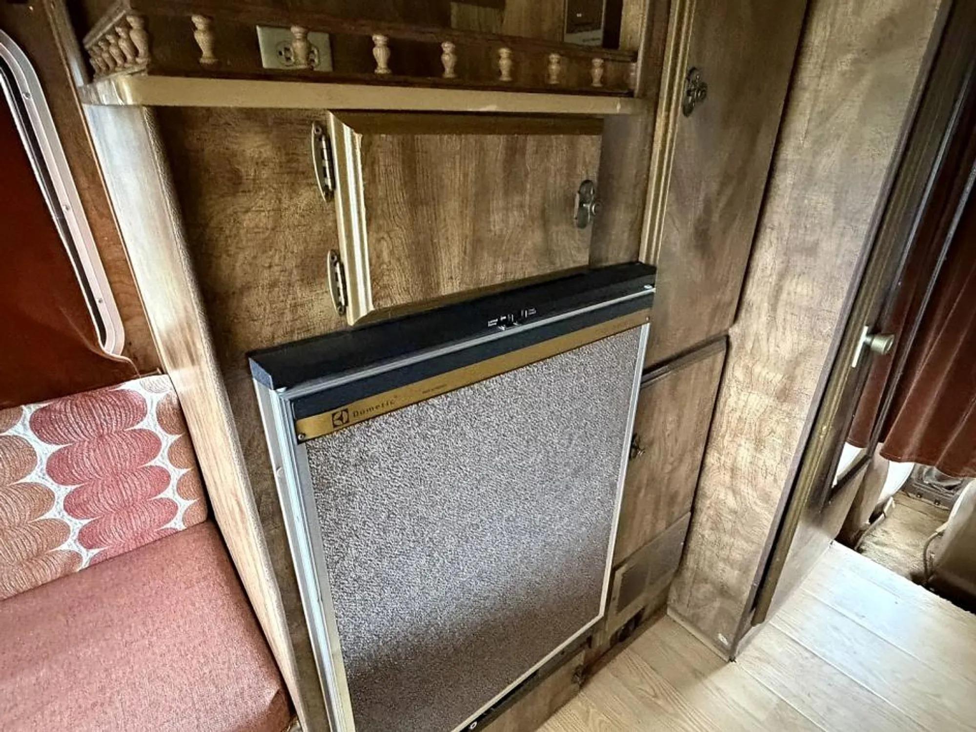 1984 Nissan Sunrader