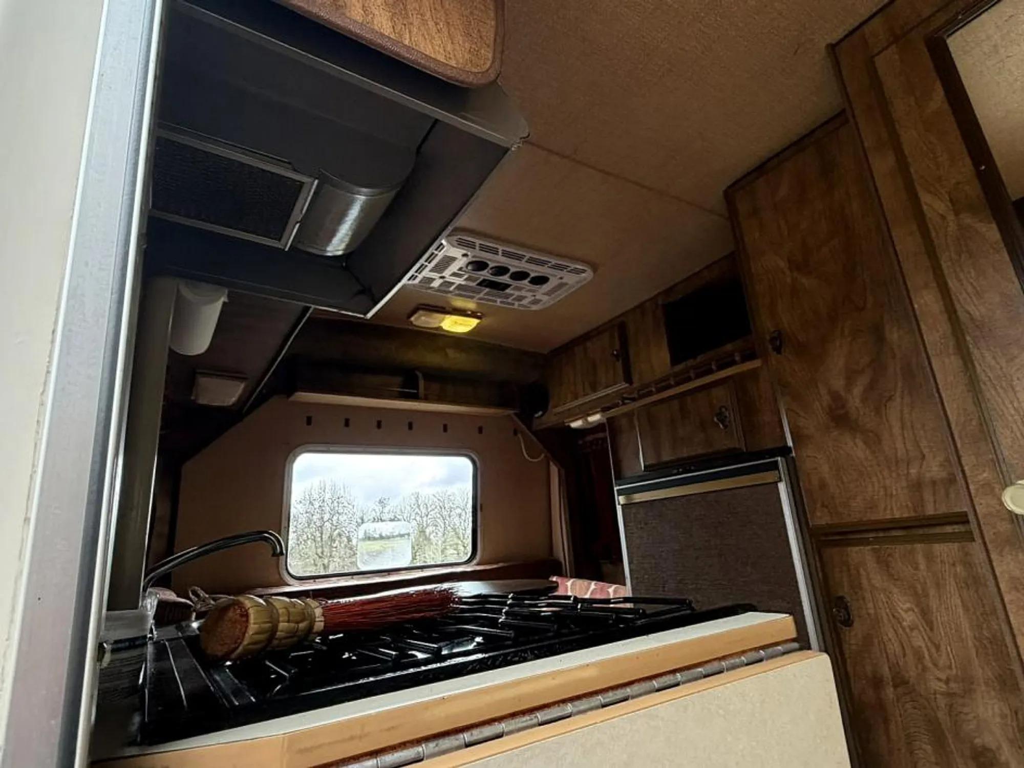 1984 Nissan Sunrader