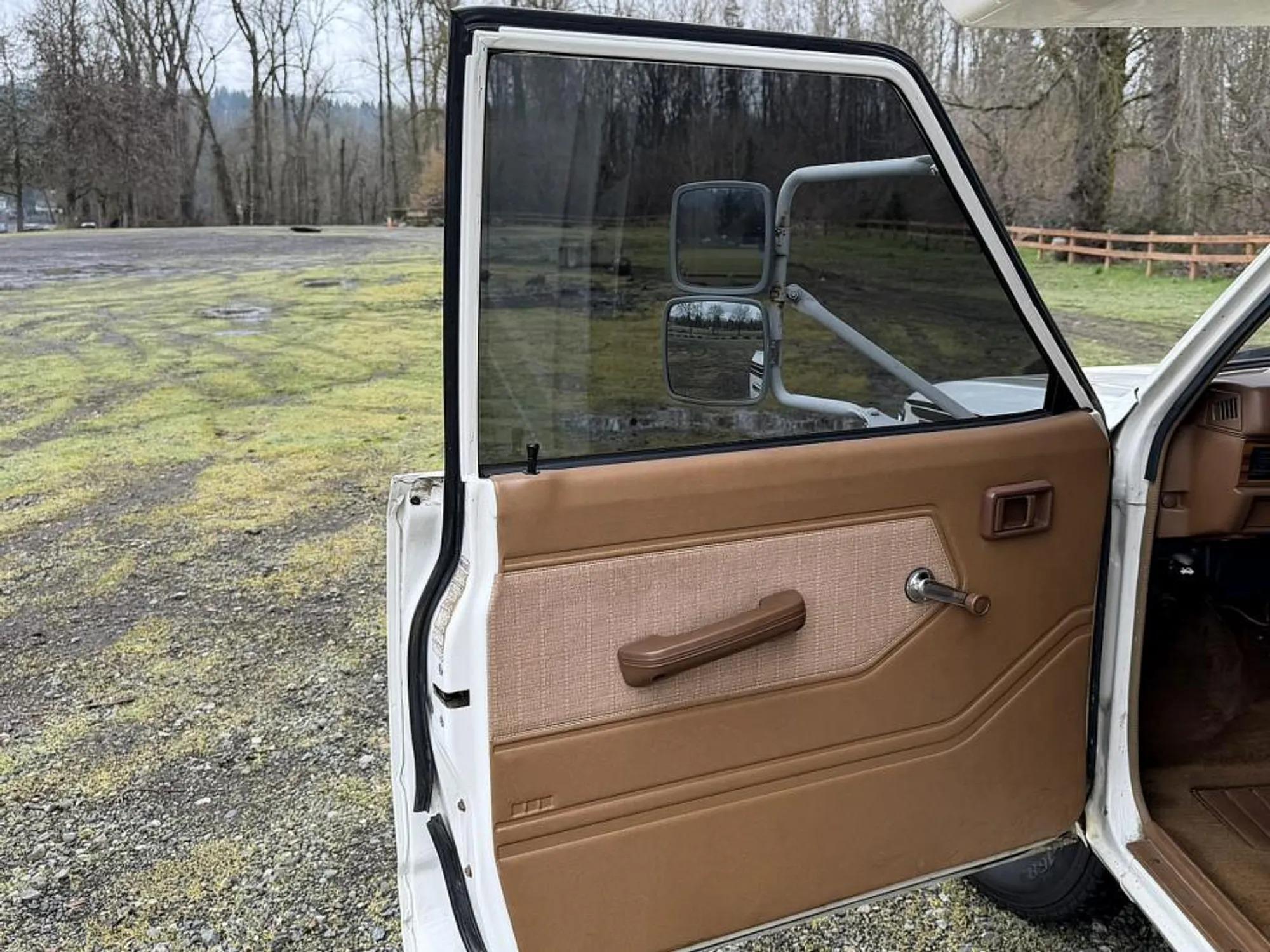 1984 Nissan Sunrader