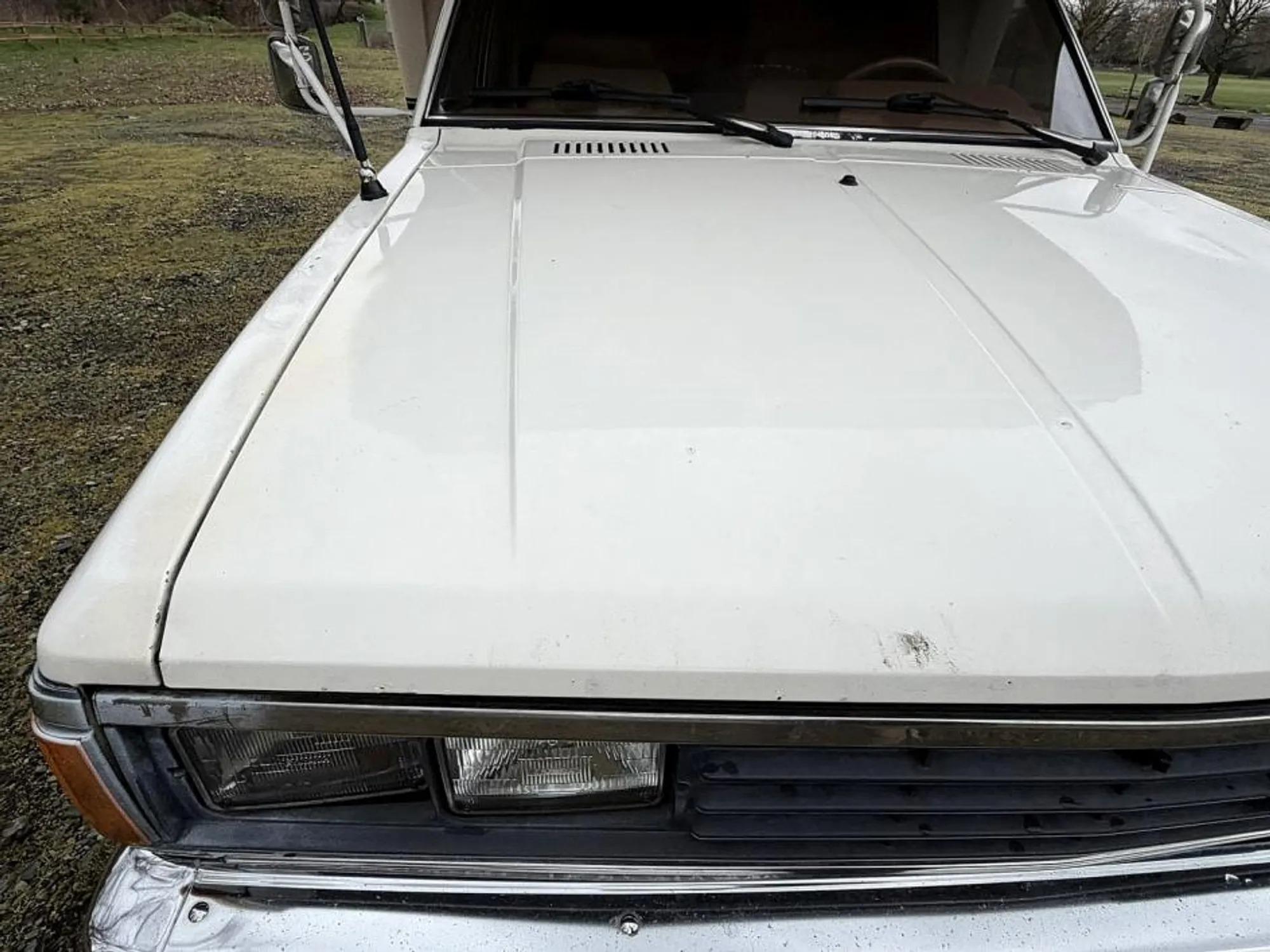 1984 Nissan Sunrader