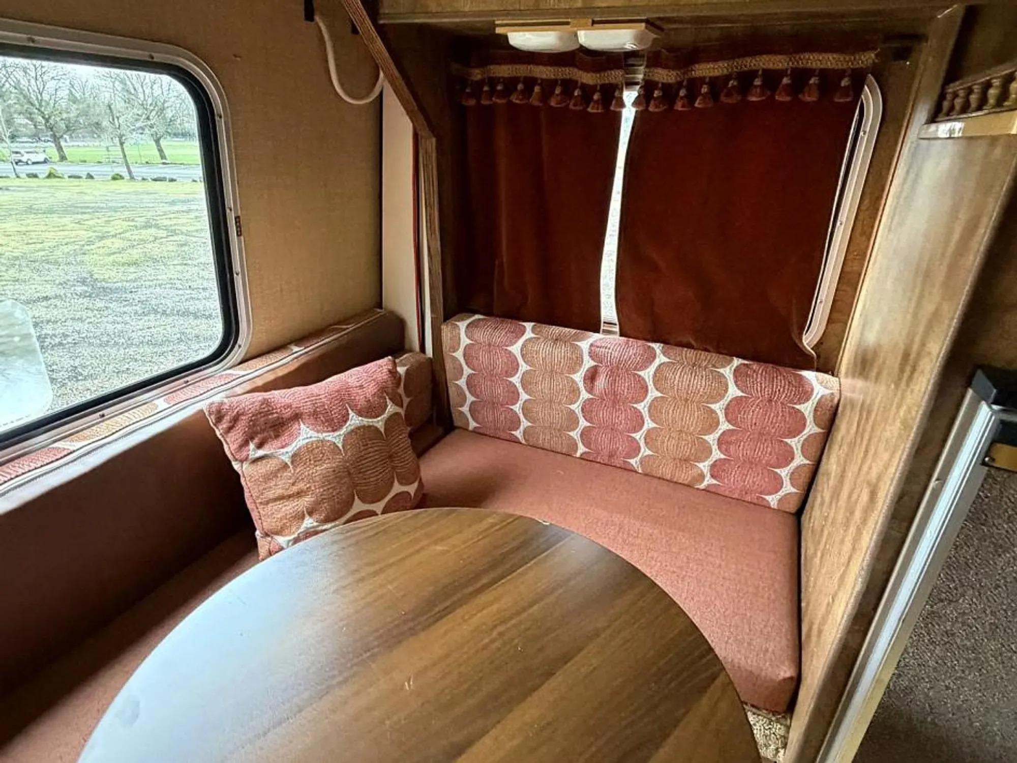 1984 Nissan Sunrader