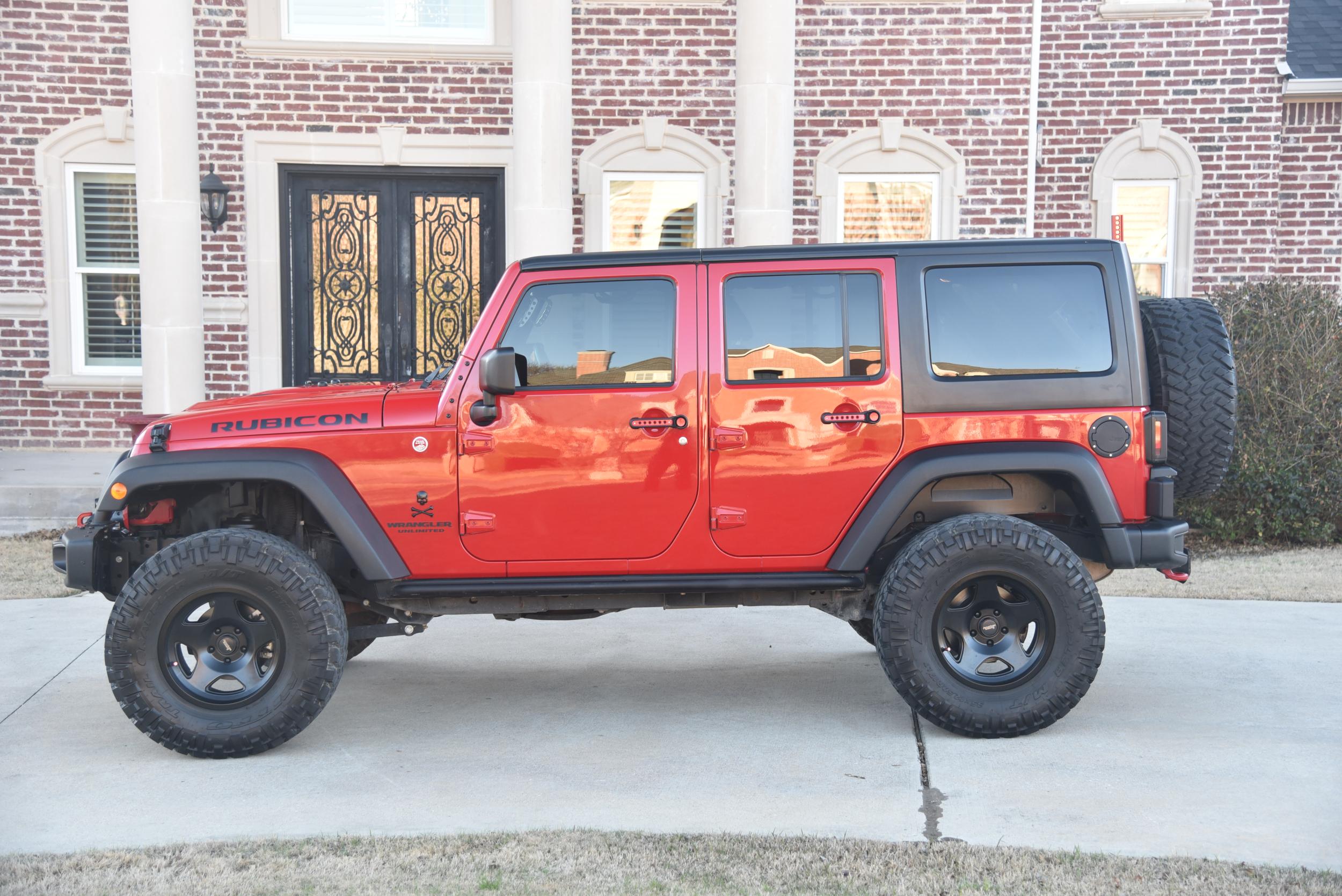 2014 Jeep Wrangler Unlimited Rubicon - 2