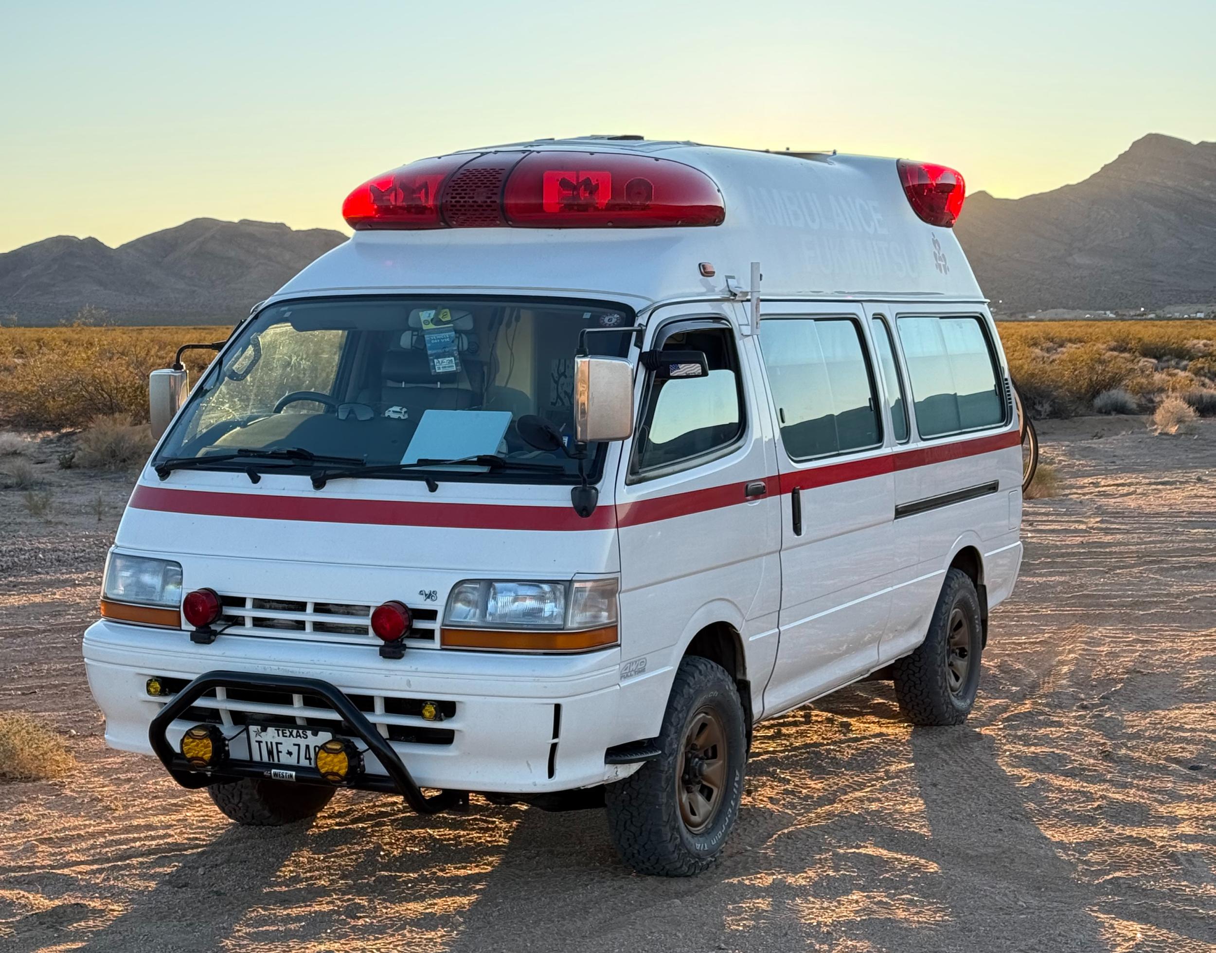 Toyota HiAce
