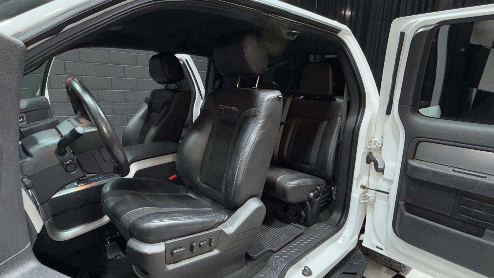 2014 Ford F-150 SVT Raptor