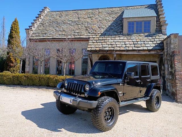 2014 Jeep Wrangler Unlimited Sahara - 4