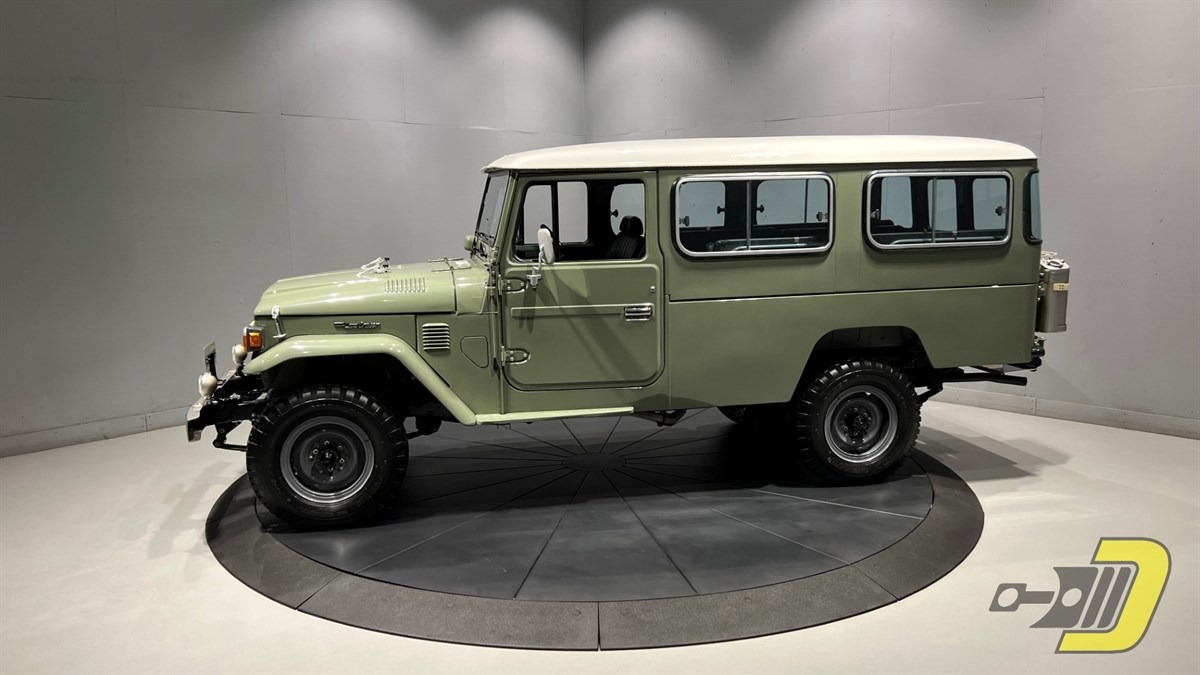 1983 Toyota Land Cruiser FJ45 Troopy - 2