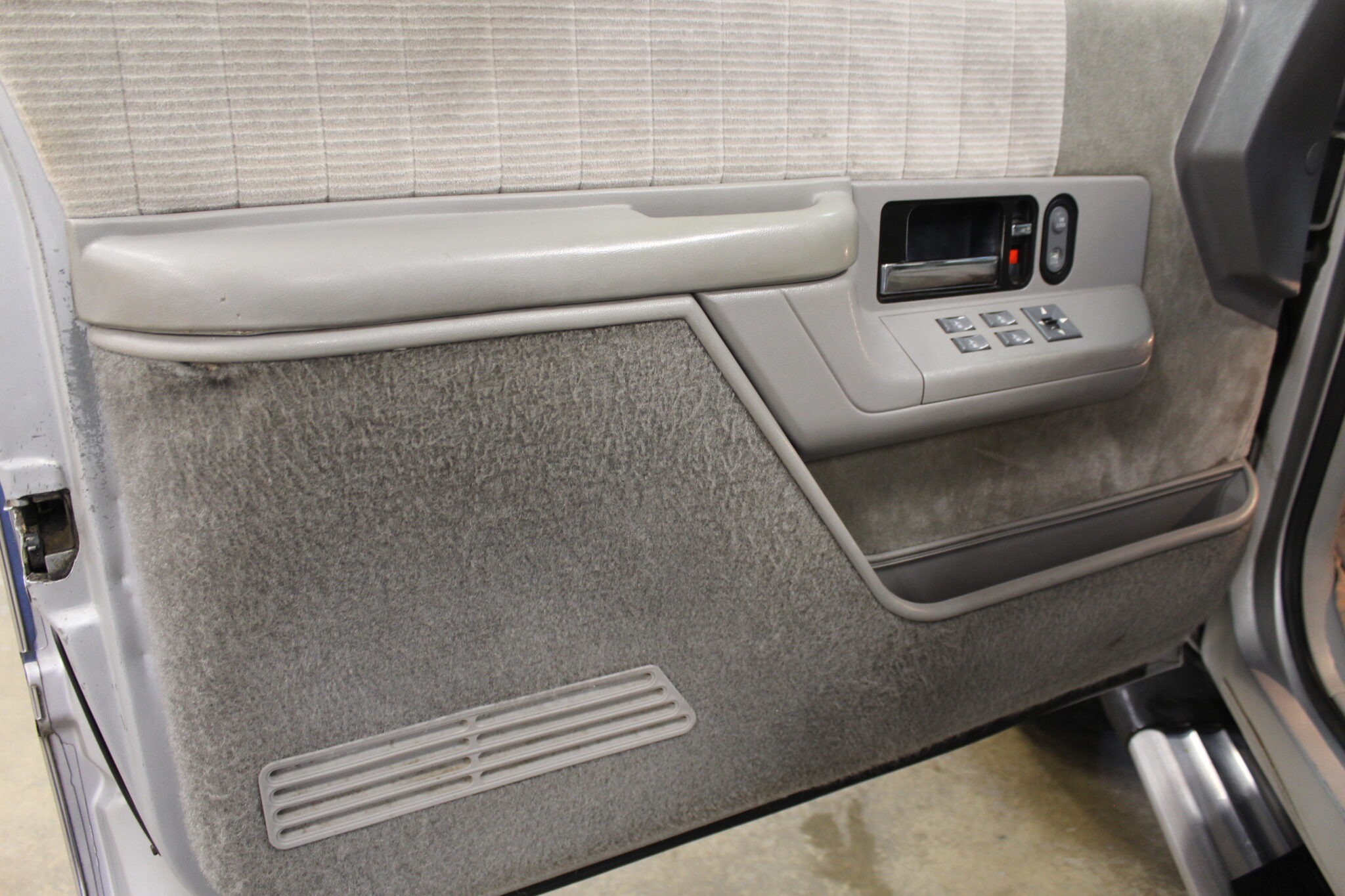 1994 Chevy Suburban 2500 4×4