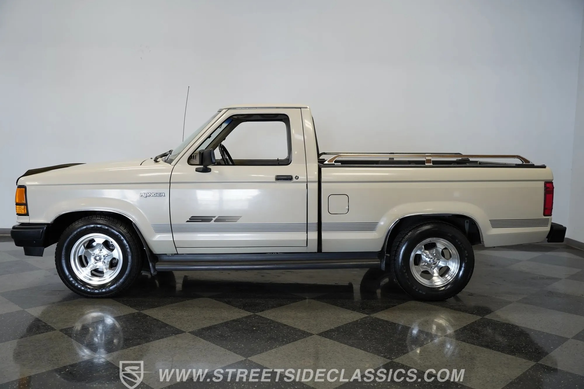 1990 Ford Ranger SE - 2