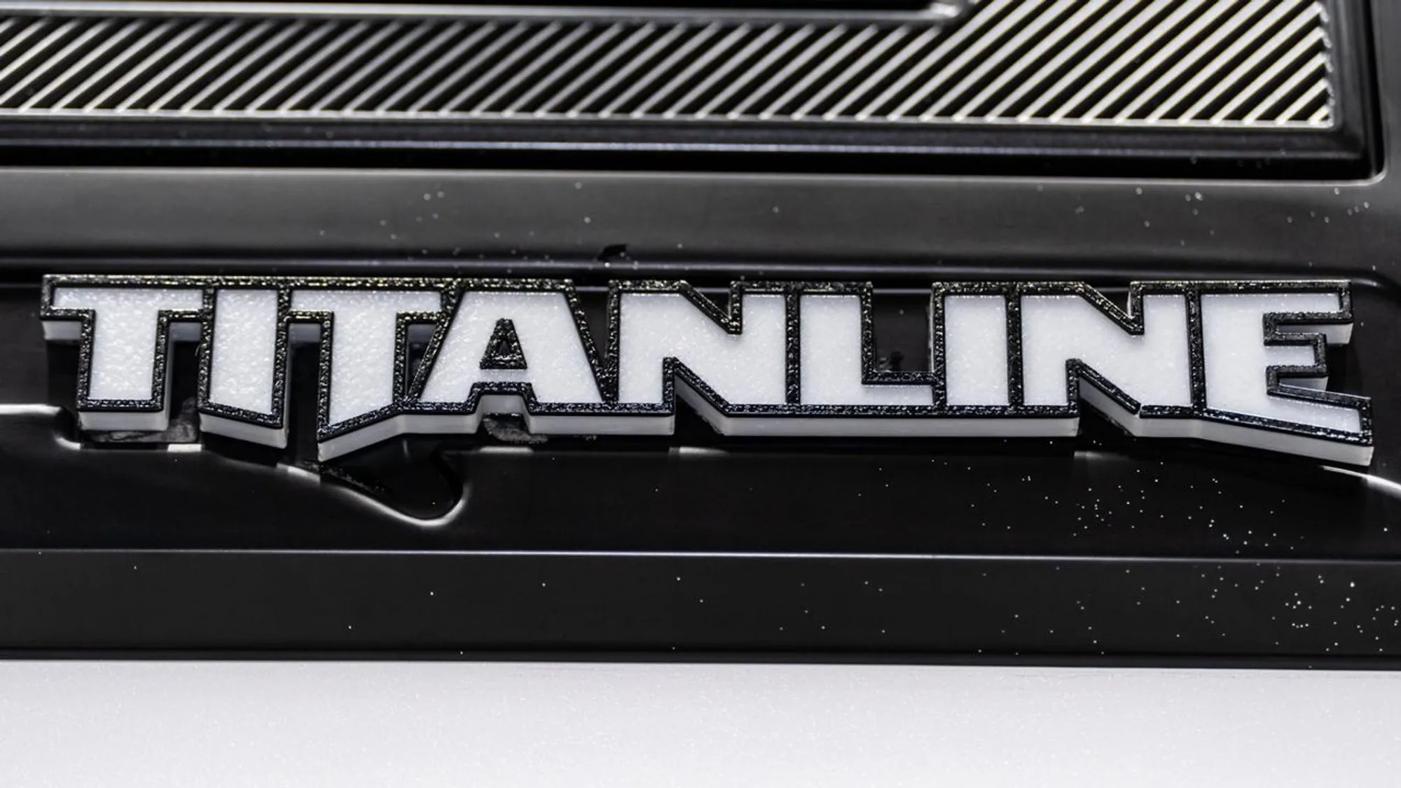 2025 Ford F-150 Lariat Titanline