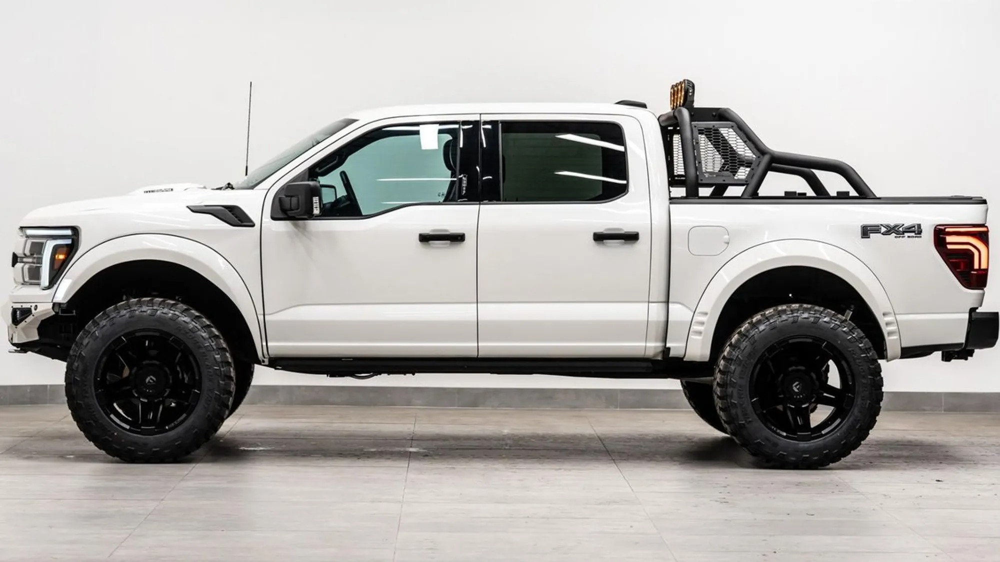 2025 Ford F-150 Lariat Titanline