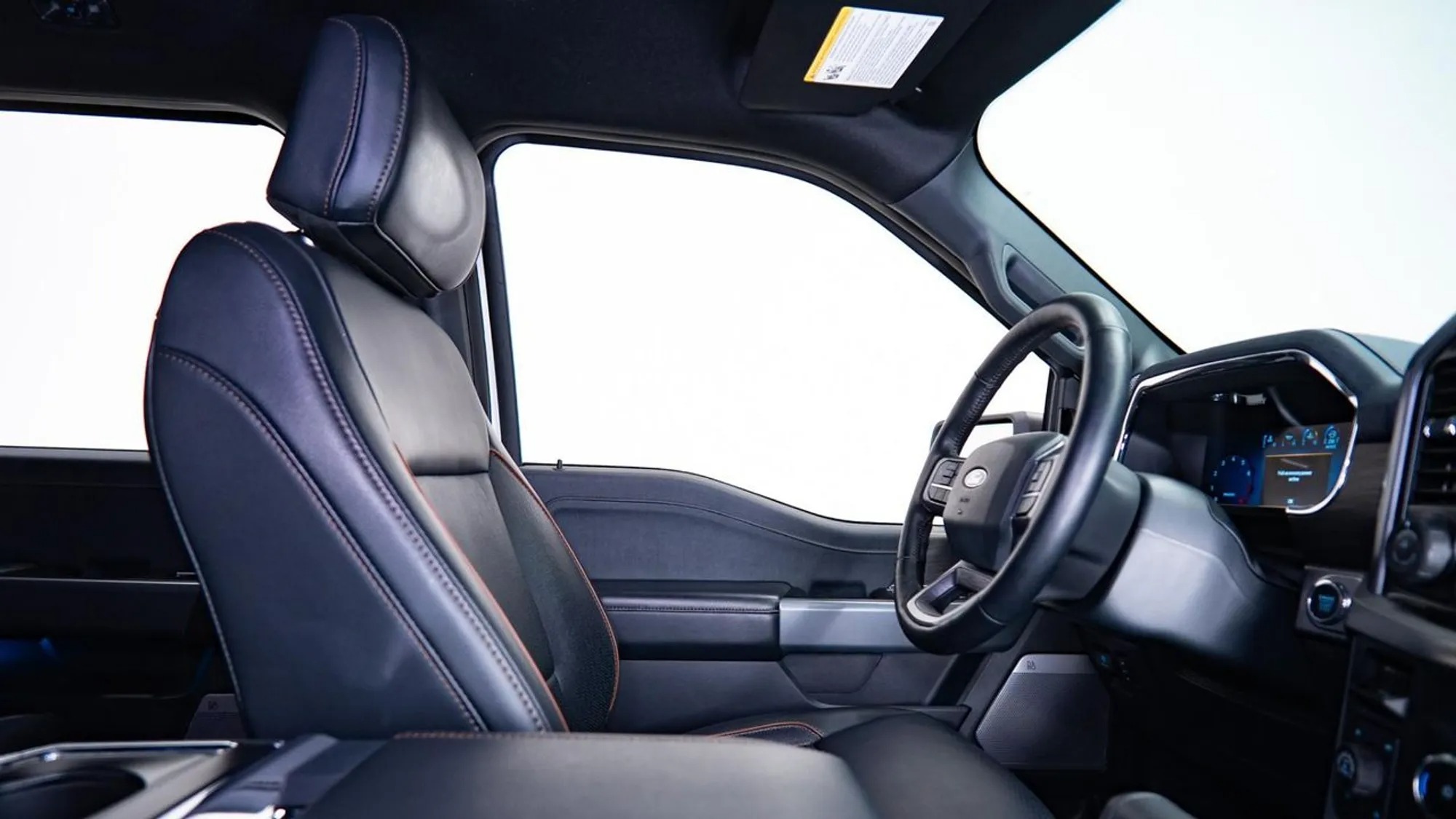 2025 Ford F-150 Lariat Titanline