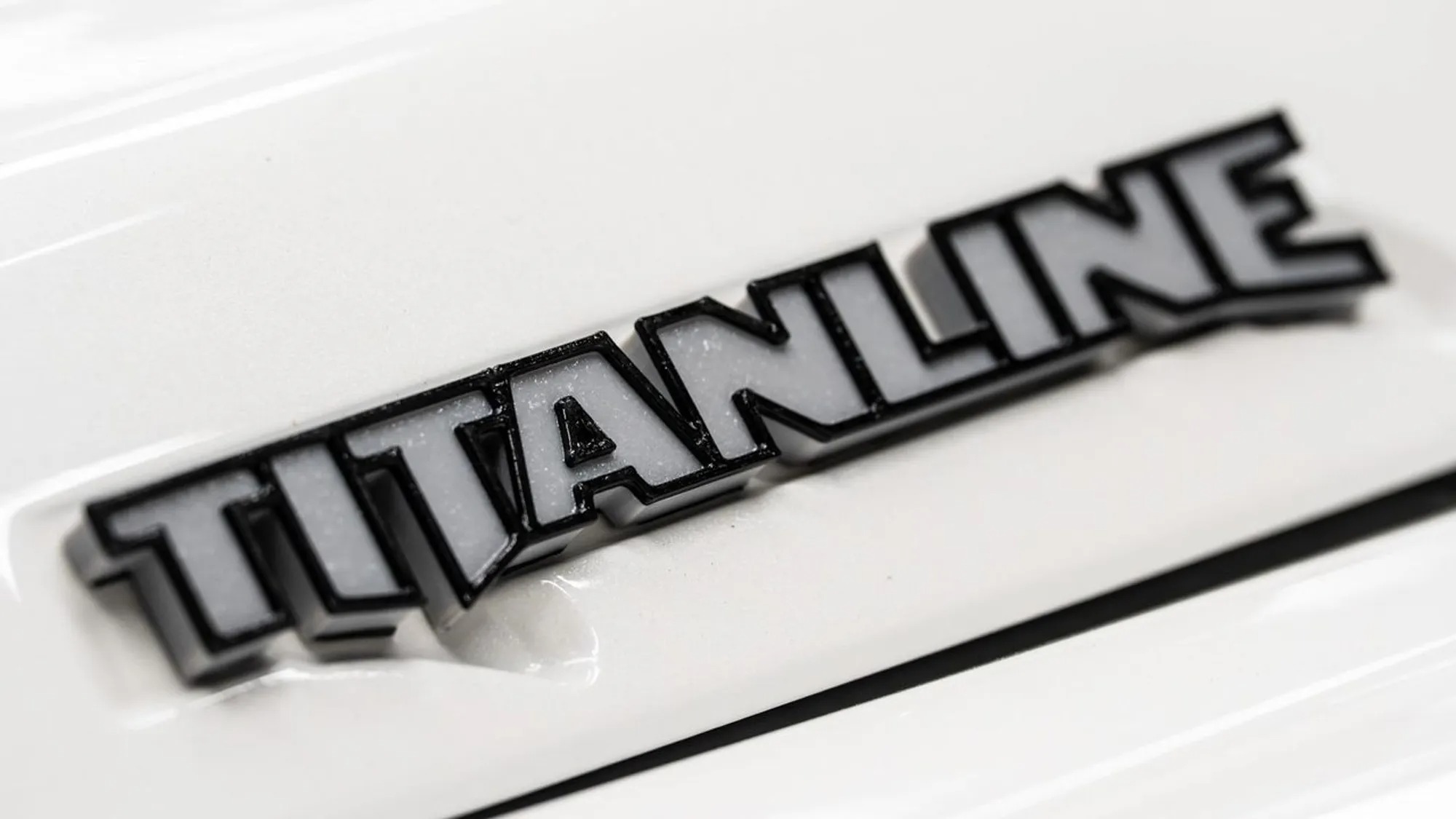 2025 Ford F-150 Lariat Titanline