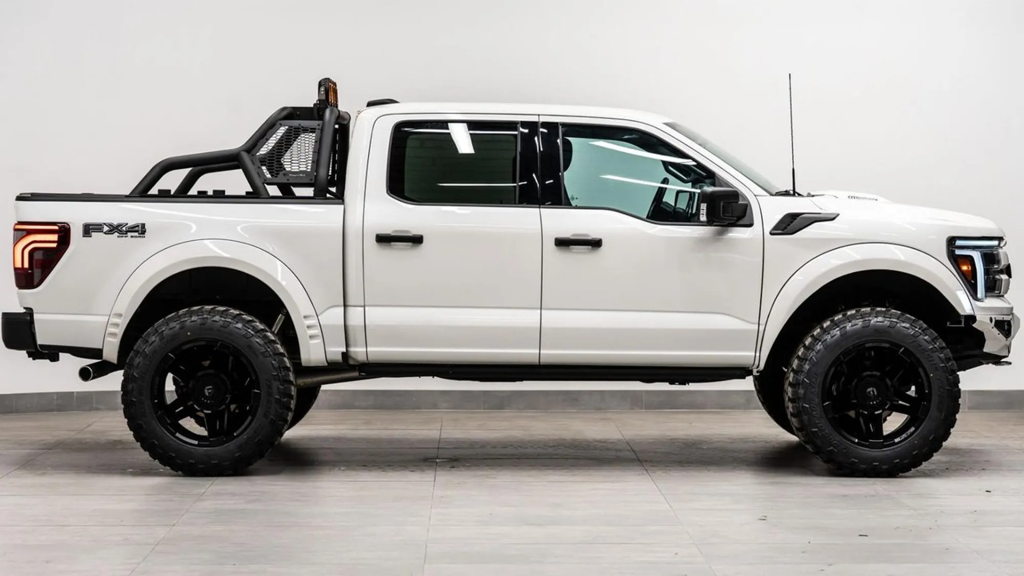2025 Ford F-150 Lariat Titanline - 4