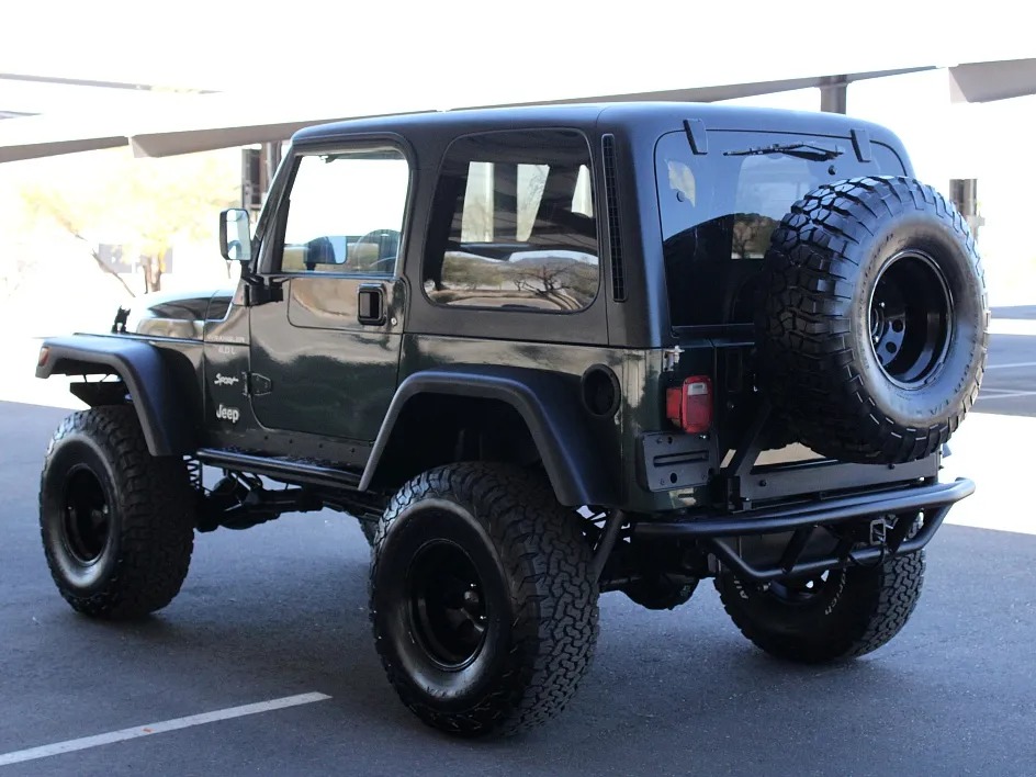 1998 Jeep Wrangler Sahara - 5