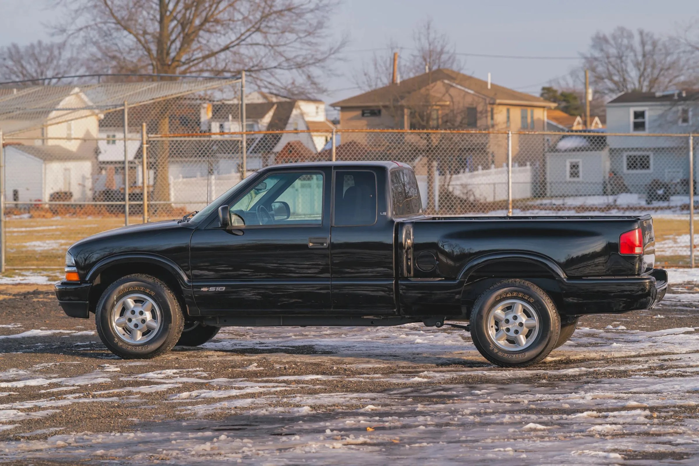 53k-Mile 2001 Chevrolet S-10