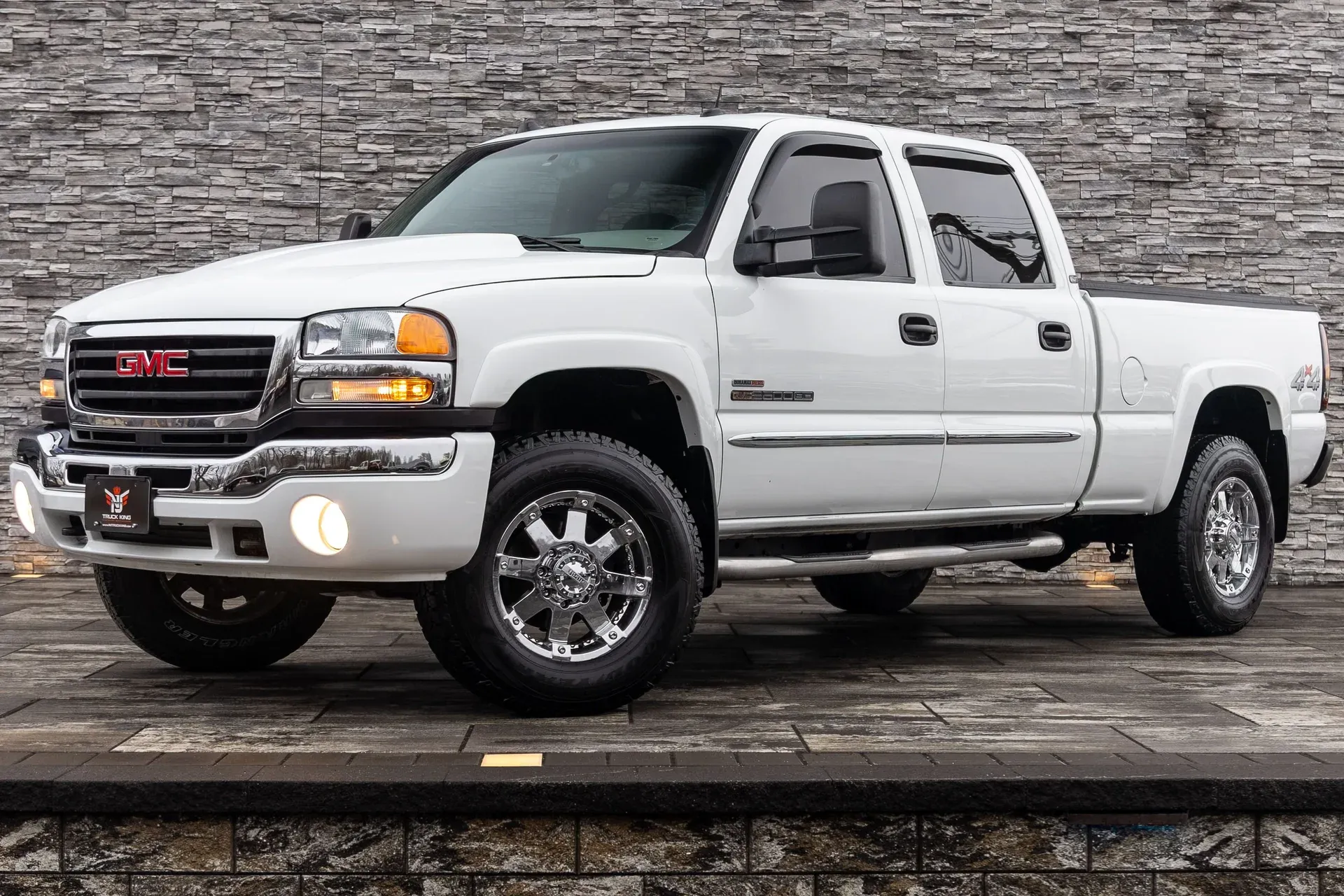 2005 GMC Sierra 2500HD SLT - 3