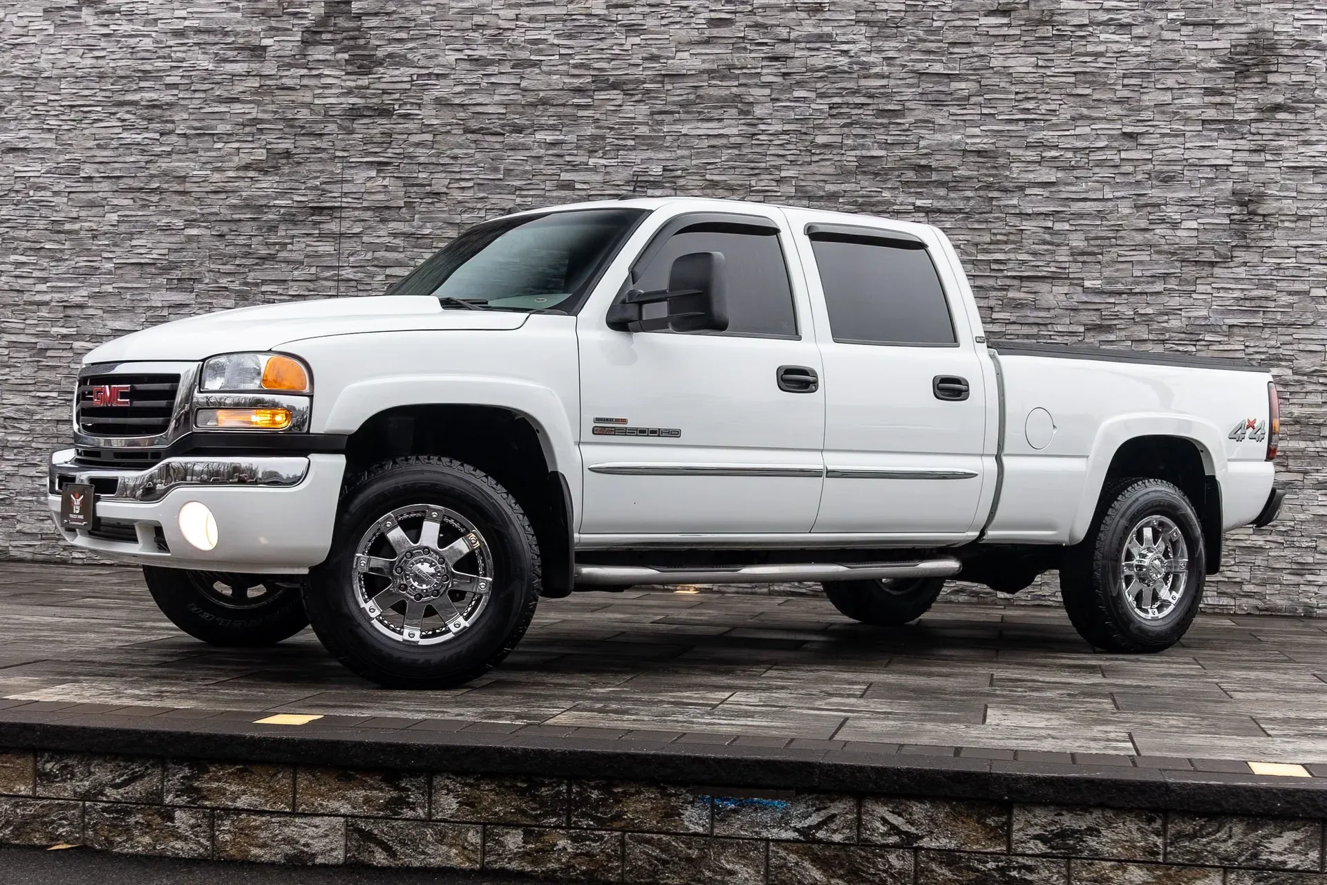 2005 GMC Sierra 2500HD SLT - 4