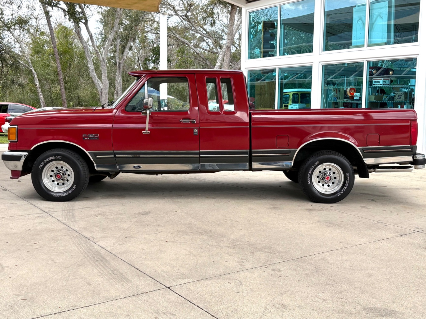 1991 Ford F-150 Lariat - 2