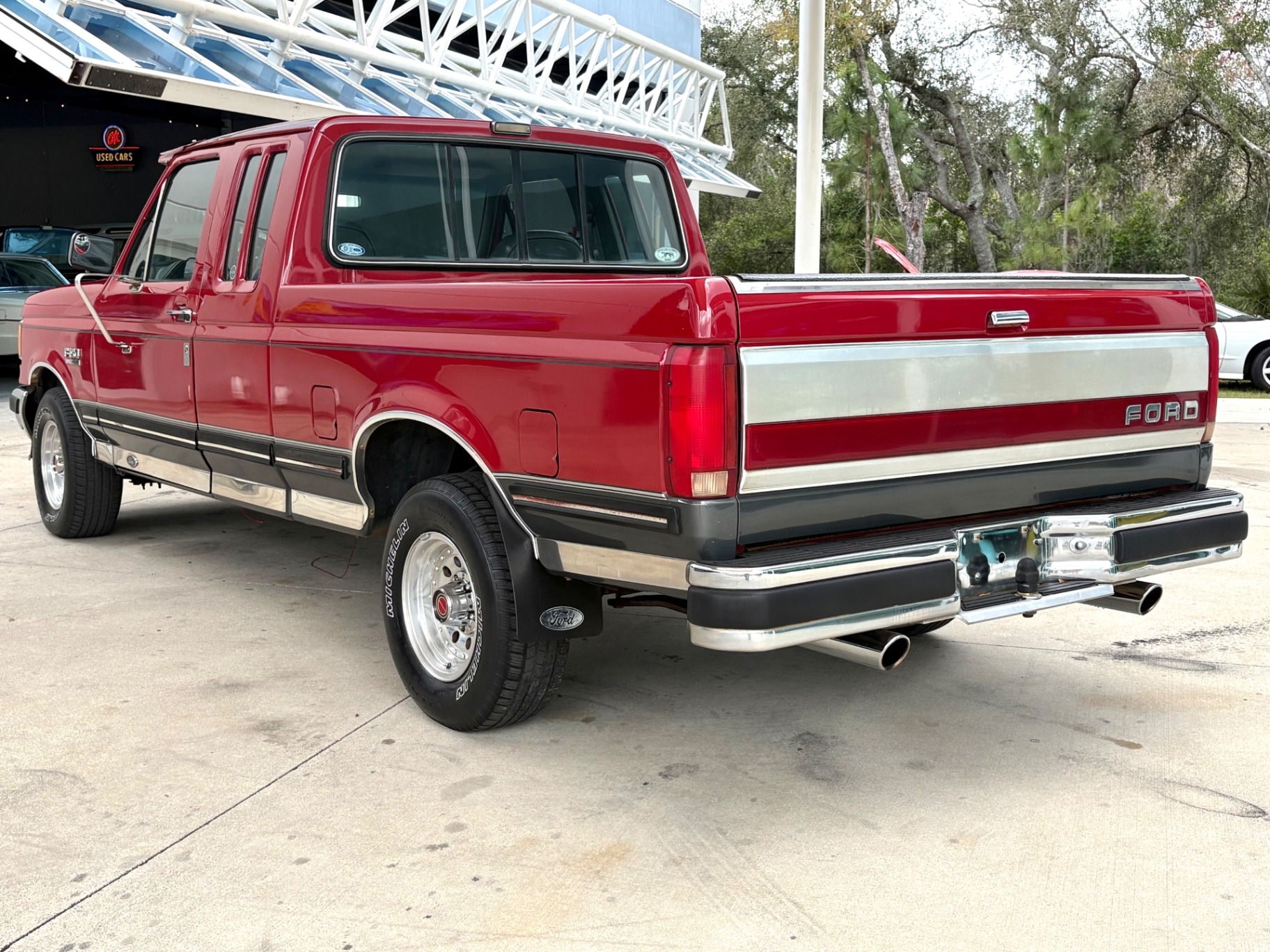 1991 Ford F-150 Lariat - 4