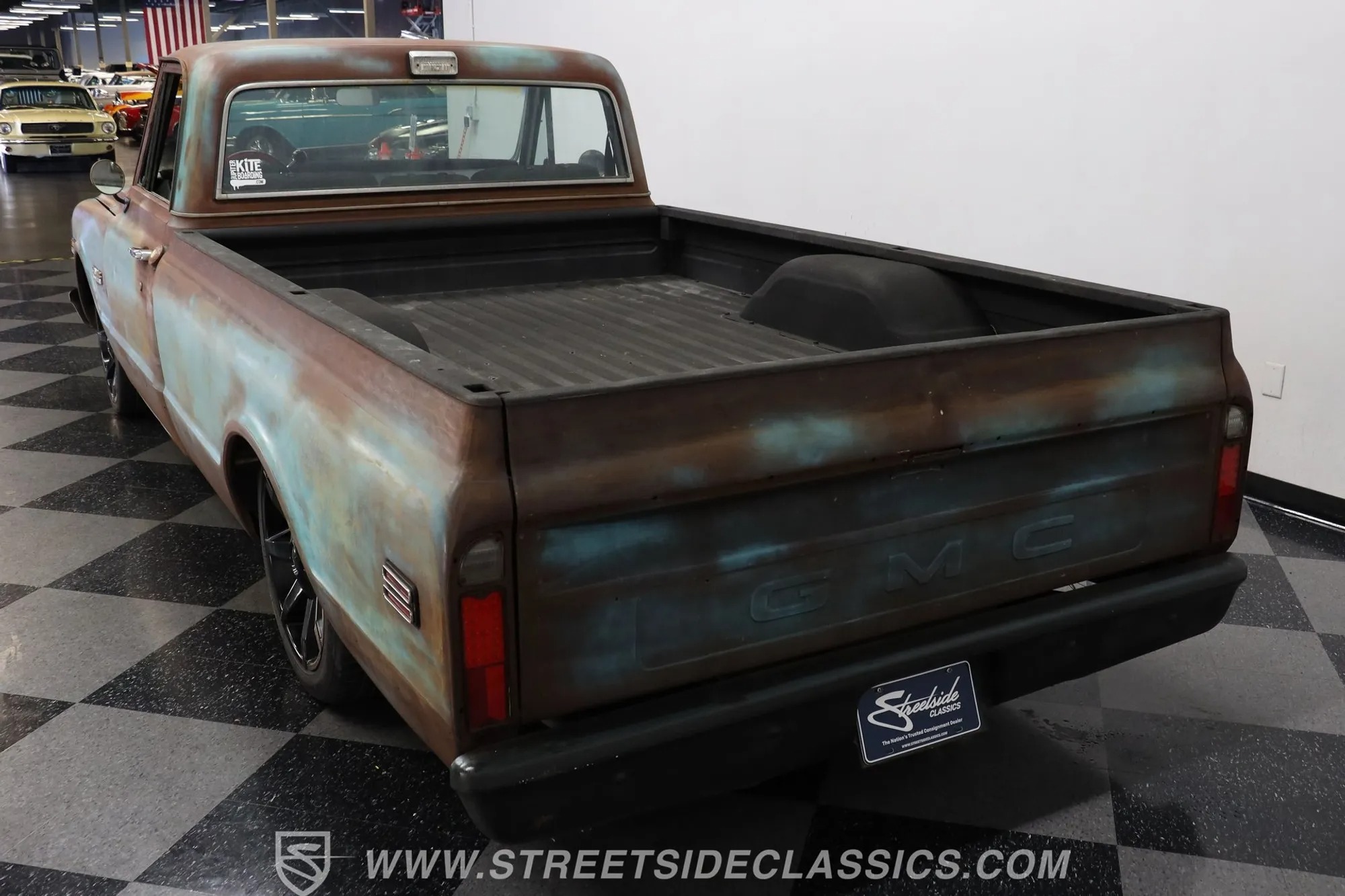 1970 GMC 1500 Patina Restomod - 4