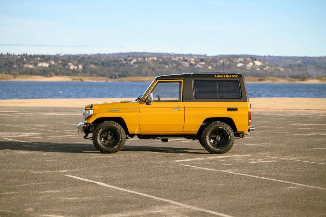 1993 Toyota Land Cruiser ZX - 2