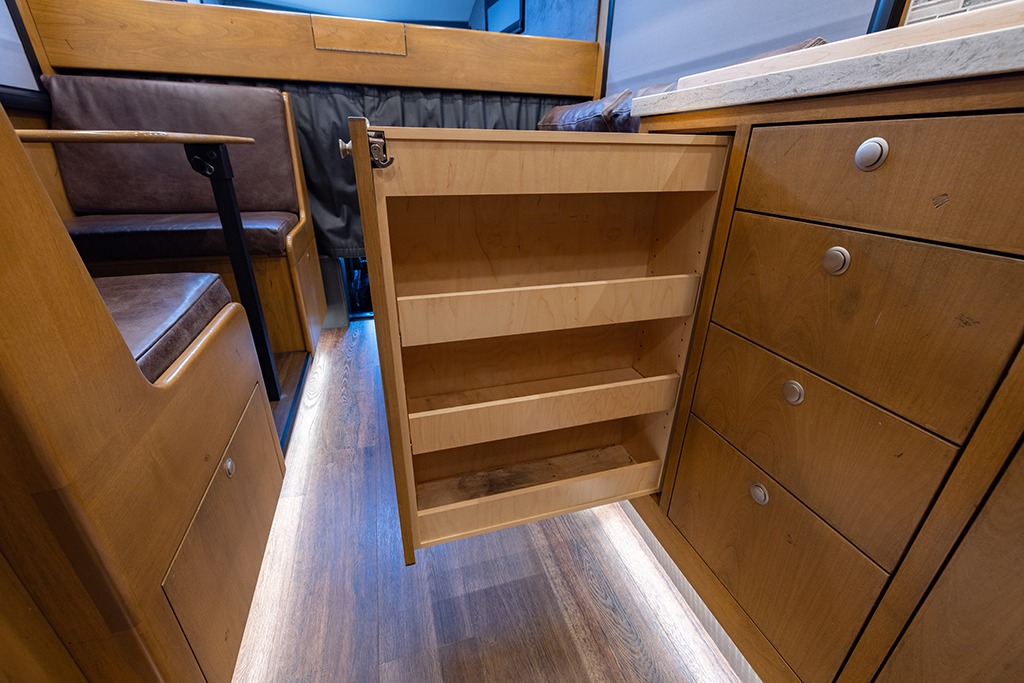 2022 EarthRoamer XV-LTi 073