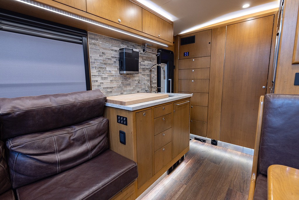 2022 EarthRoamer XV-LTi 073