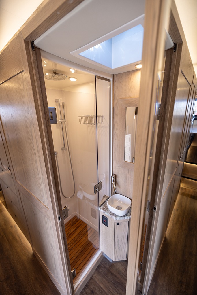 2023 EarthRoamer XV-SX-009