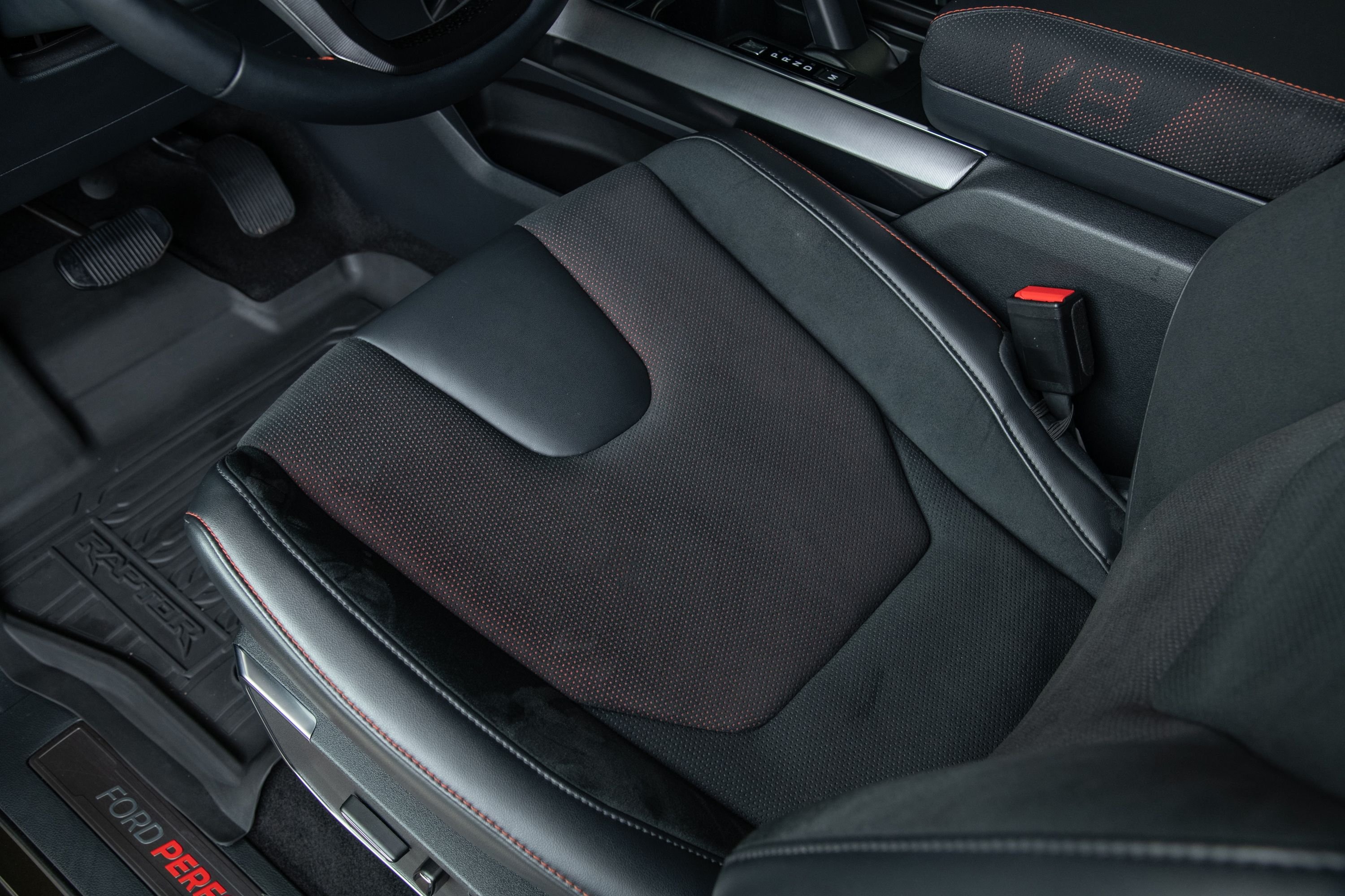 2025 Ford F-150 Raptor R