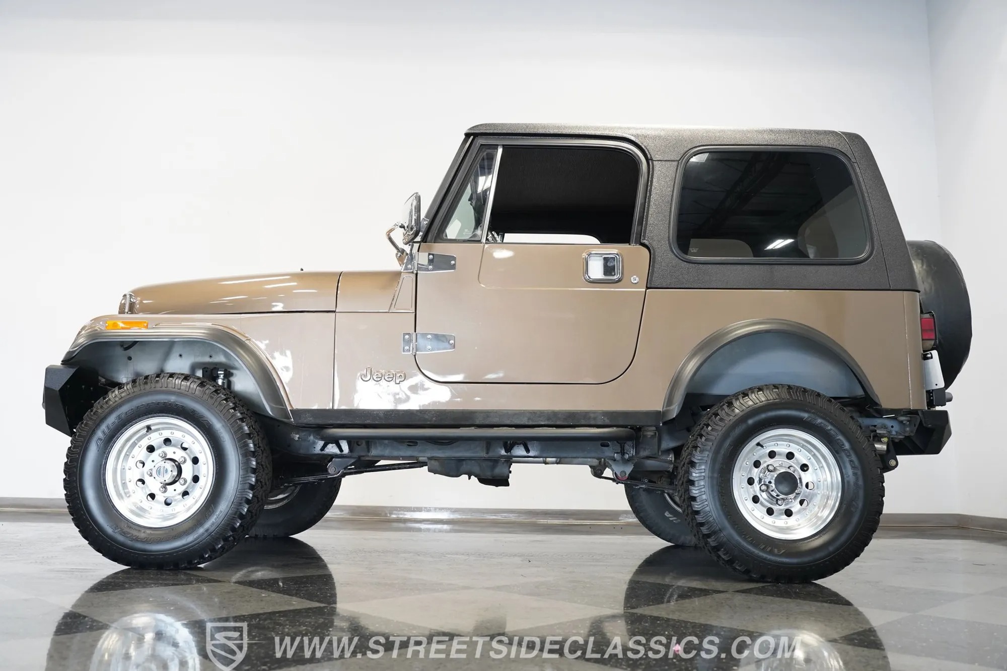 1982 Jeep CJ-7 - 4