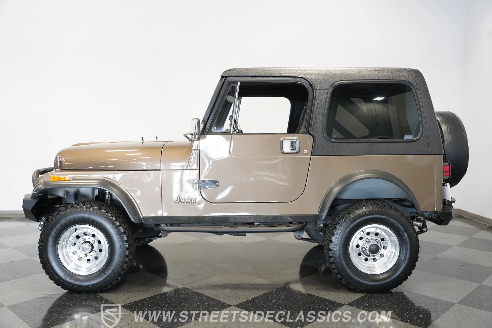 1982 Jeep CJ-7 - 2