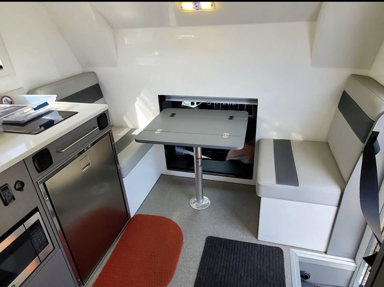 2018 Dodge Ram 5500 Expedition Vehicle