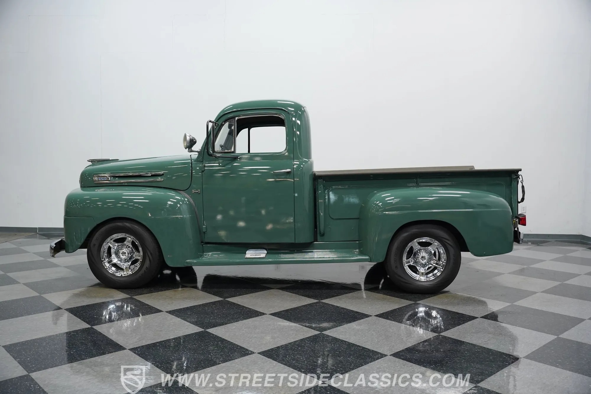 1949 Ford F-1 - 4