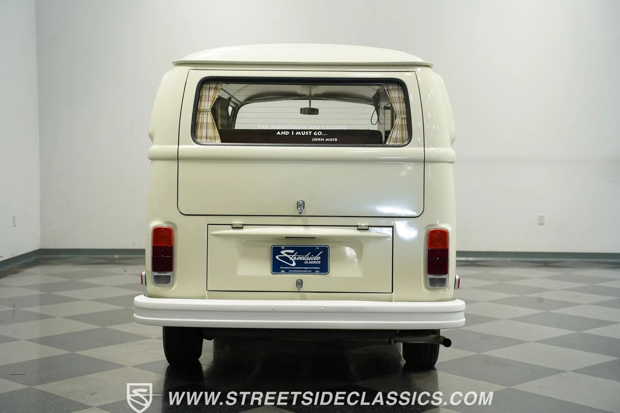 1973 Volkswagen Westfalia Camper Bus