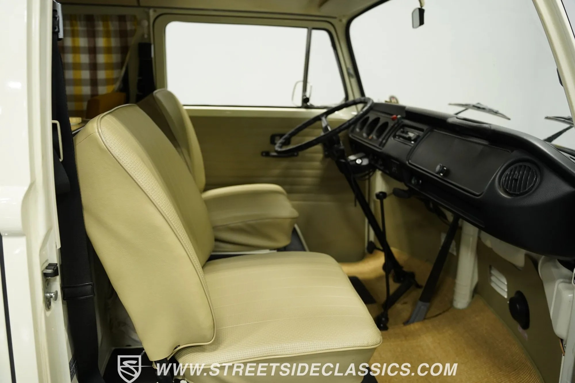 1973 Volkswagen Westfalia Camper Bus