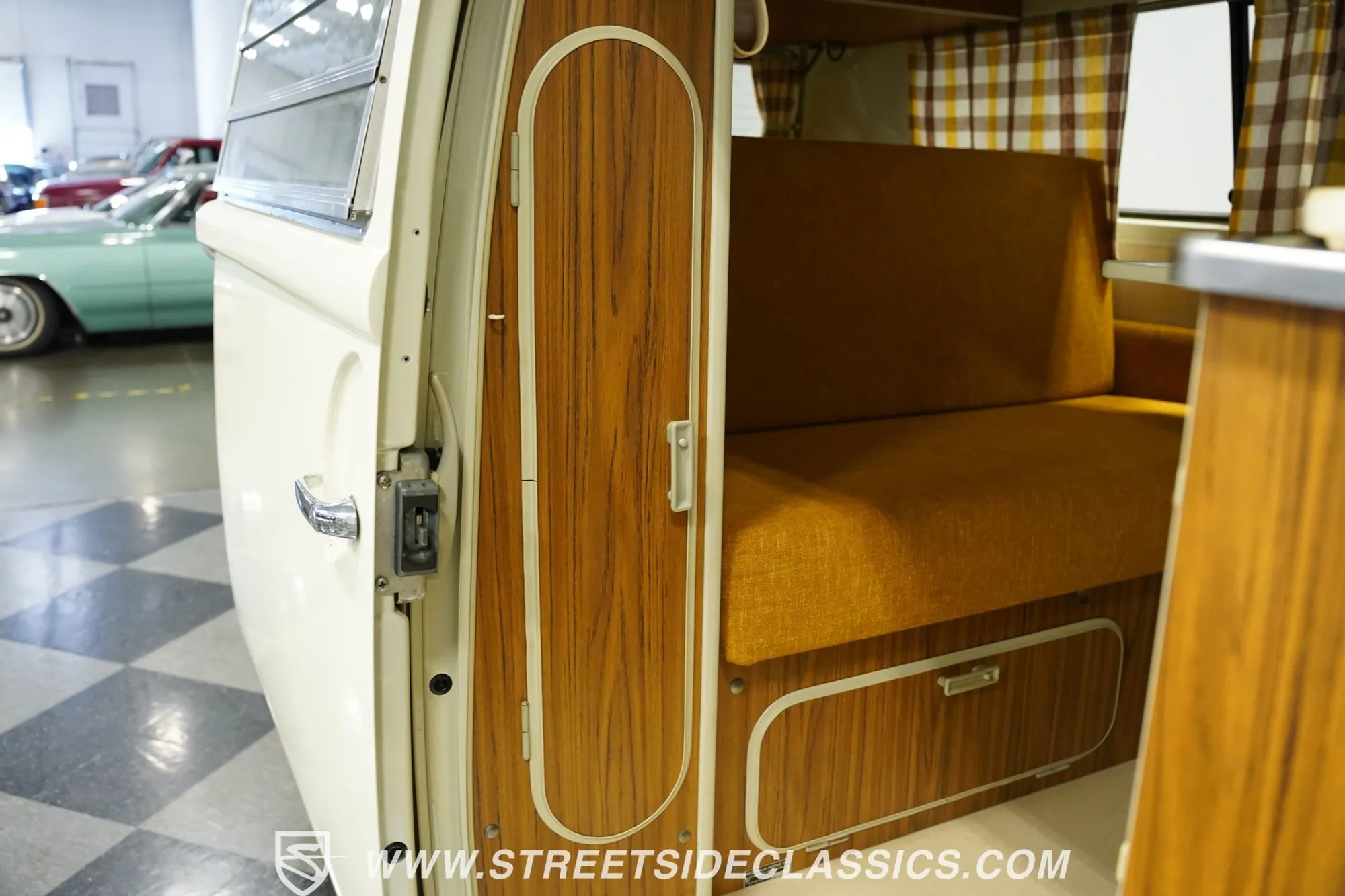 1973 Volkswagen Westfalia Camper Bus