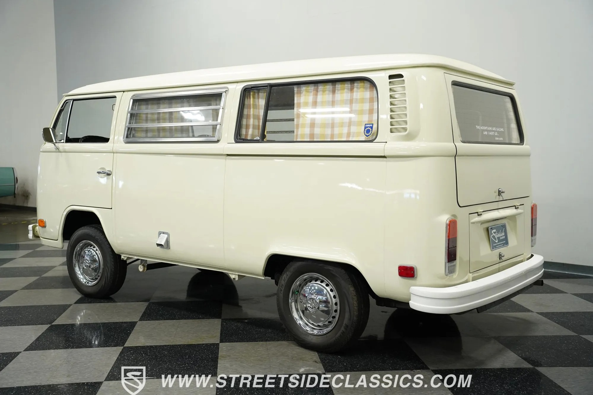 1973 Volkswagen Westfalia Camper Bus