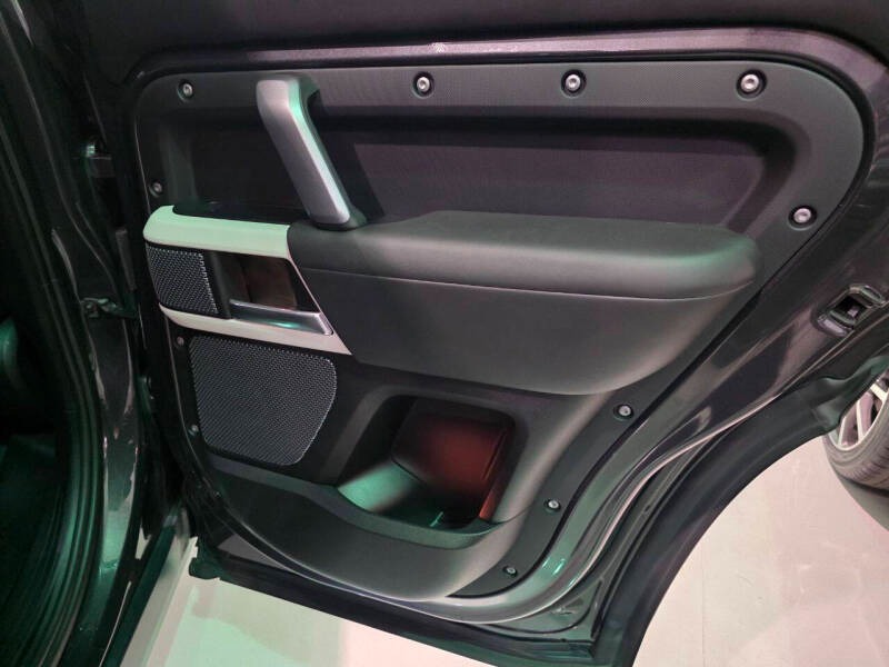 2022 Land Rover Defender 110 X-Dynamic HSE