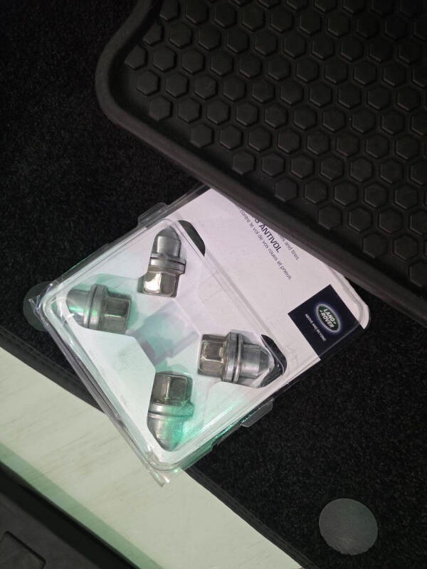 2022 Land Rover Defender 110 X-Dynamic HSE