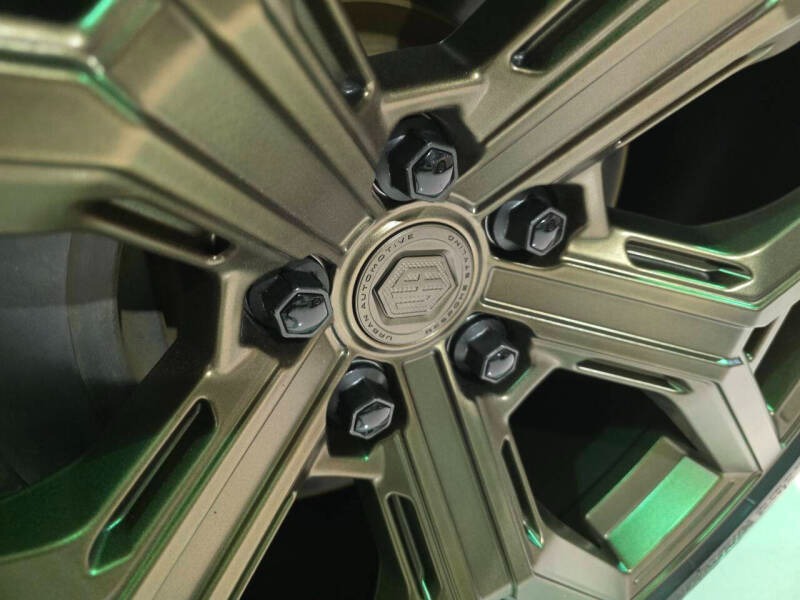 2022 Land Rover Defender 110 X-Dynamic HSE