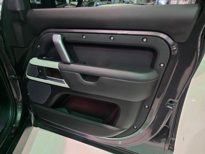 2022 Land Rover Defender 110 X-Dynamic HSE