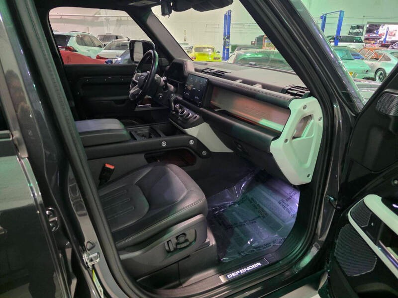 2022 Land Rover Defender 110 X-Dynamic HSE