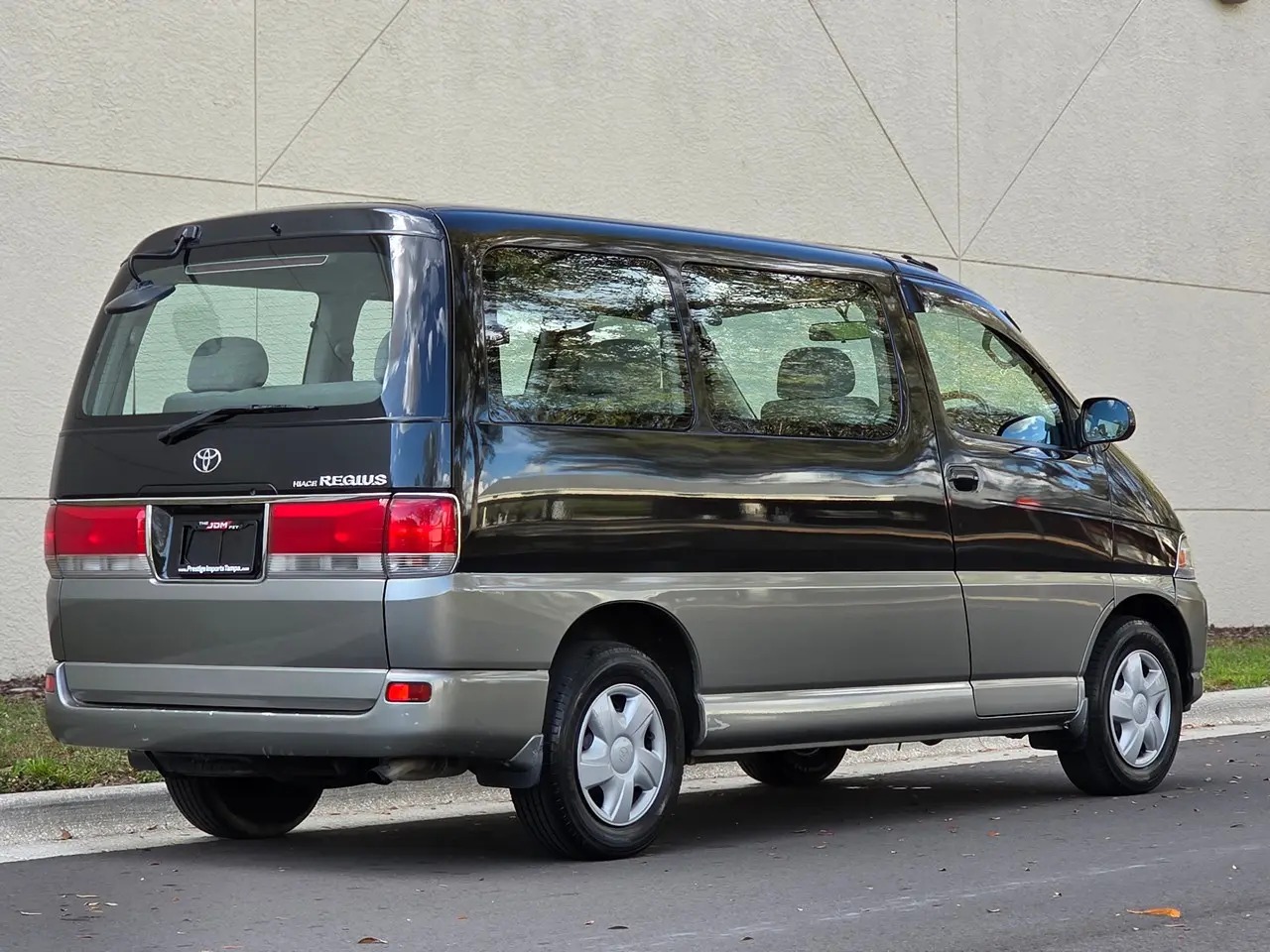 1998 Toyota Hiace Regius - 3