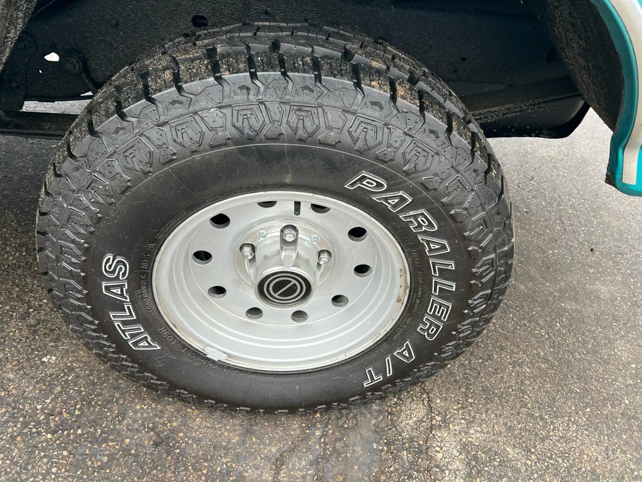 1994 Ford Bronco XLT - 5