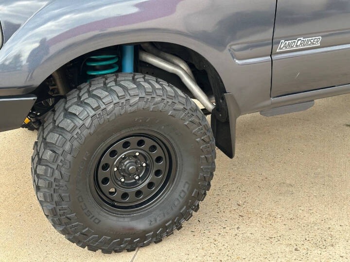 Modified 1991 Toyota Land Cruiser